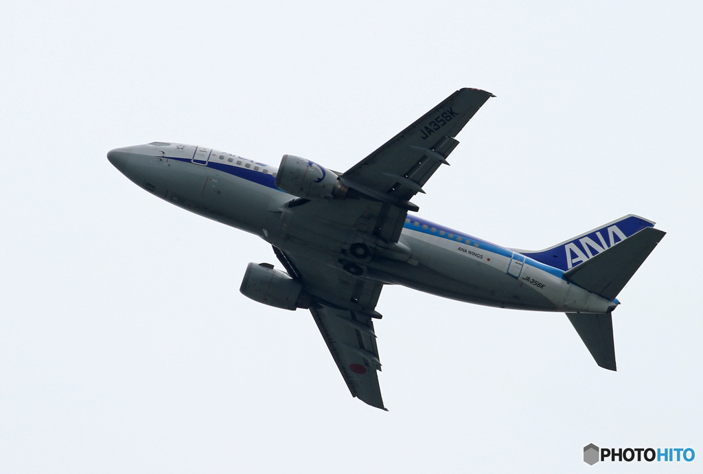 「くもり」ANA 737-500 JA356K Takeoff  