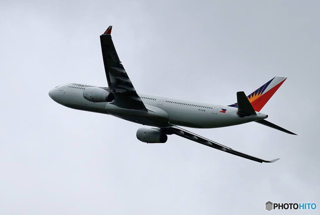 「曇り」Philippines A330-343 RP-C8781 