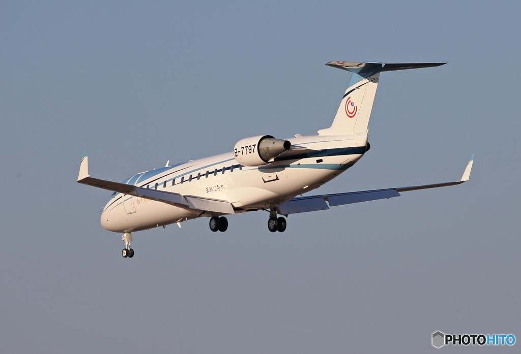  「青が好き」プライベート機ボンバルC850 Landing 