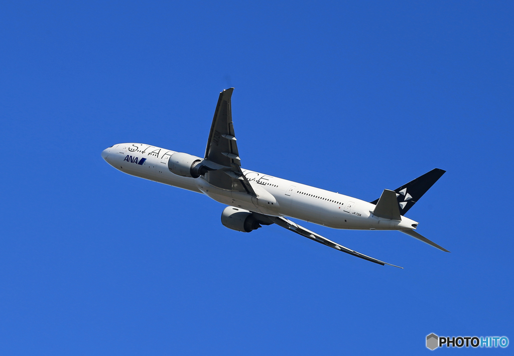 「青い日」スタアラ 777-381 JA781A  離陸