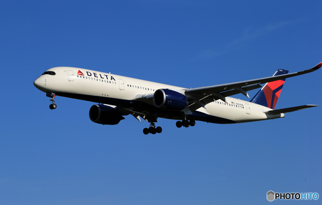 「Blue」DELTA A350-941 N408DX  着陸します