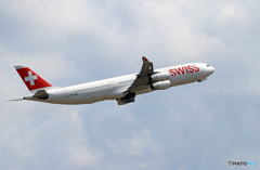 「良い天気」　SWISS A340-313 HB-JMA Takeoff 