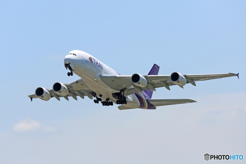 「青が大好き」 THAI A380-841 HS-TUE 離陸