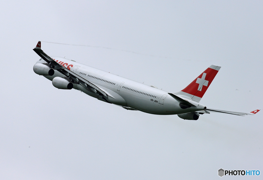 「☁」 SWISS A340-313 HB-JMH 離陸