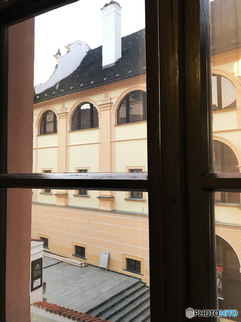 チェコ（１００９）チェスキー・クルムロフ　ホテルの窓から見える風景