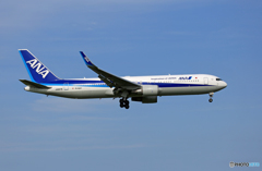 「良い空～」 ANA 767-381 JA627A Landing
