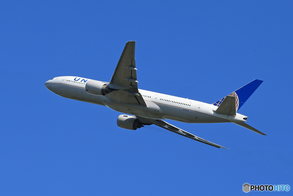 ☆「ブルー」UNITED 777-222 N213UA  Takeoff 