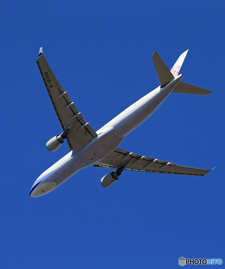 「SKY」 Air China A330-302 B-18306 出発です 