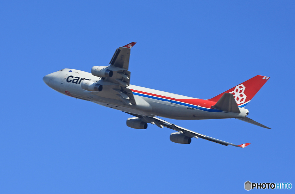  「青が好き」 Cargolux 747-400 離陸