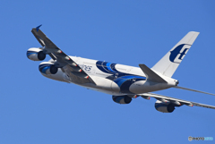 「そらー」Malaysia A380-841 9V-SKM 出発です