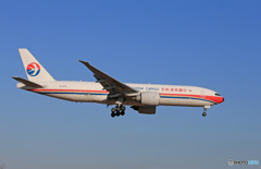 「良い空～」China Cargo 777-F6N 到着