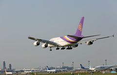「青い空」が一番 THAI A380-841 ✈着陸します