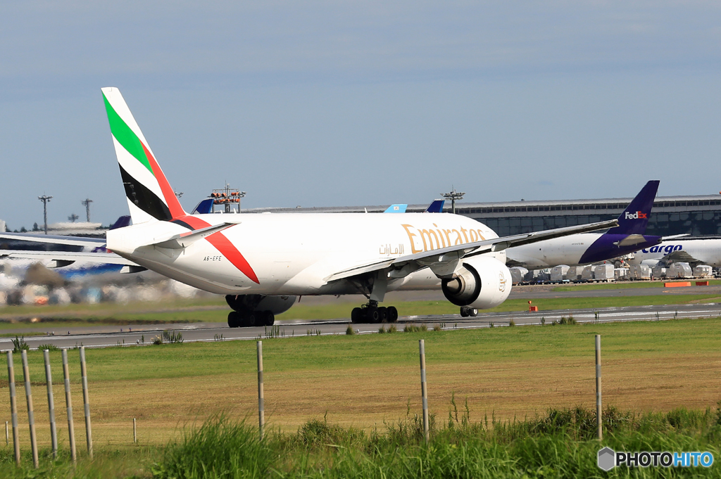 「良い天気」 エミレーツ航空 777-F1H A6-EFE Takeoff 