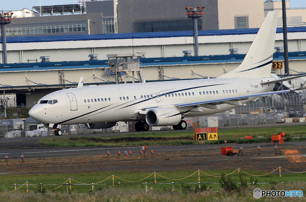 「青い日」 サンマリノ企業 737-8JM T7-GSA 出発です