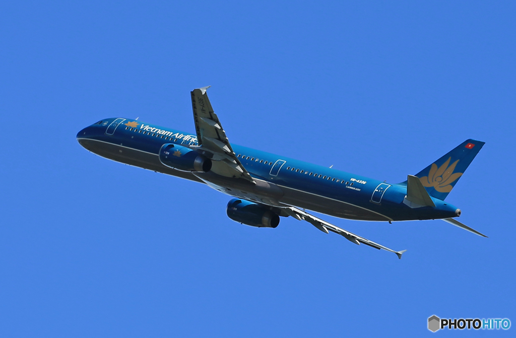 「青い空」が一番 Vietnam A321-231 VN-A226 ☀