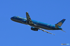 「青い空」が一番 Vietnam A321-231 VN-A226 ☀