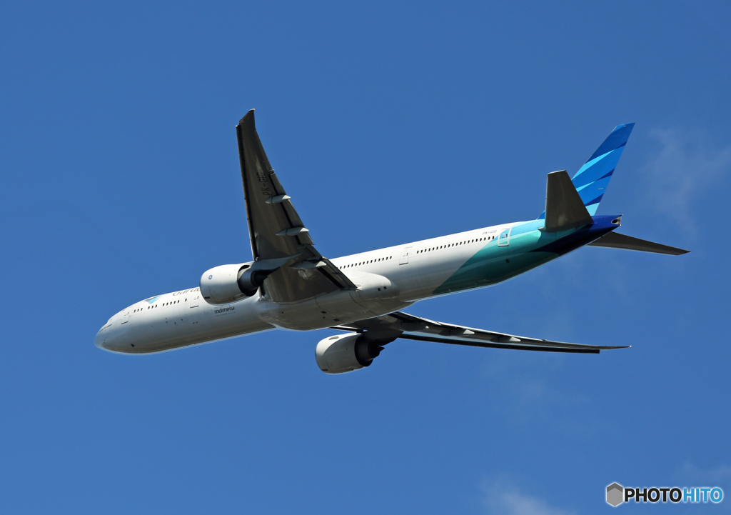 「青空」 Garuda 777-3U3 PK-GIE 出発です