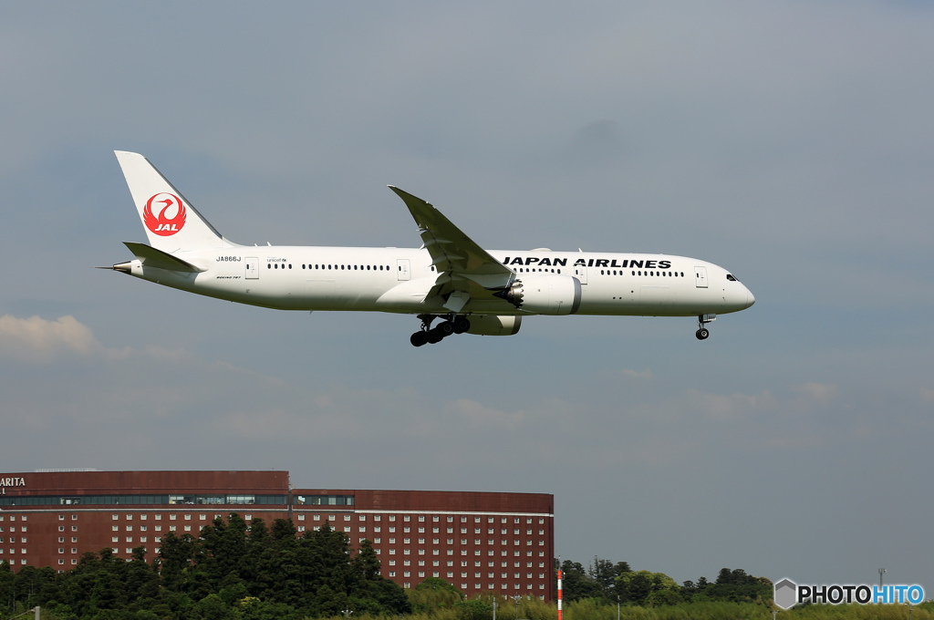 「良い空～」 JAL 787-9 JA866J 到着です