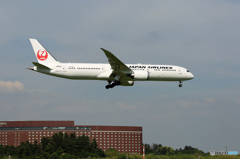 「良い空～」 JAL 787-9 JA866J 到着です