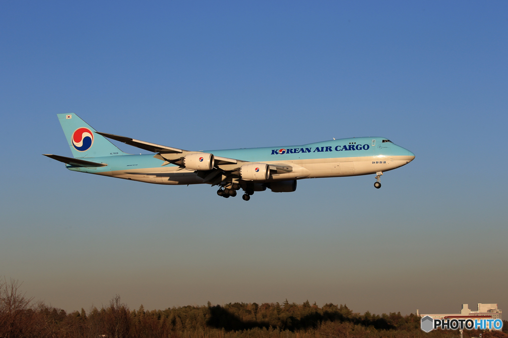 「晴れ」 Korean 747-8 HL7609 着陸します