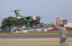 ☮　Kawasaki　C-1　着陸　☮
