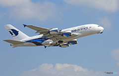 「青が好き」 Malaysia A380-841 9M-MNC飛び立ちです 