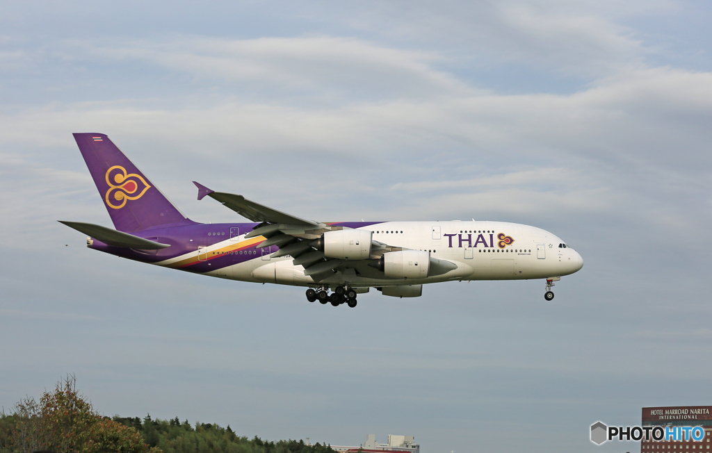 「青色」 THAI A380-841 HS-TUA Landing 