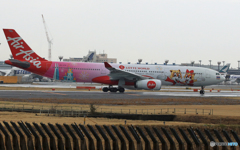 「さくらの山」　☂ Air Asia ロッテ・ワールド・カラー離陸です