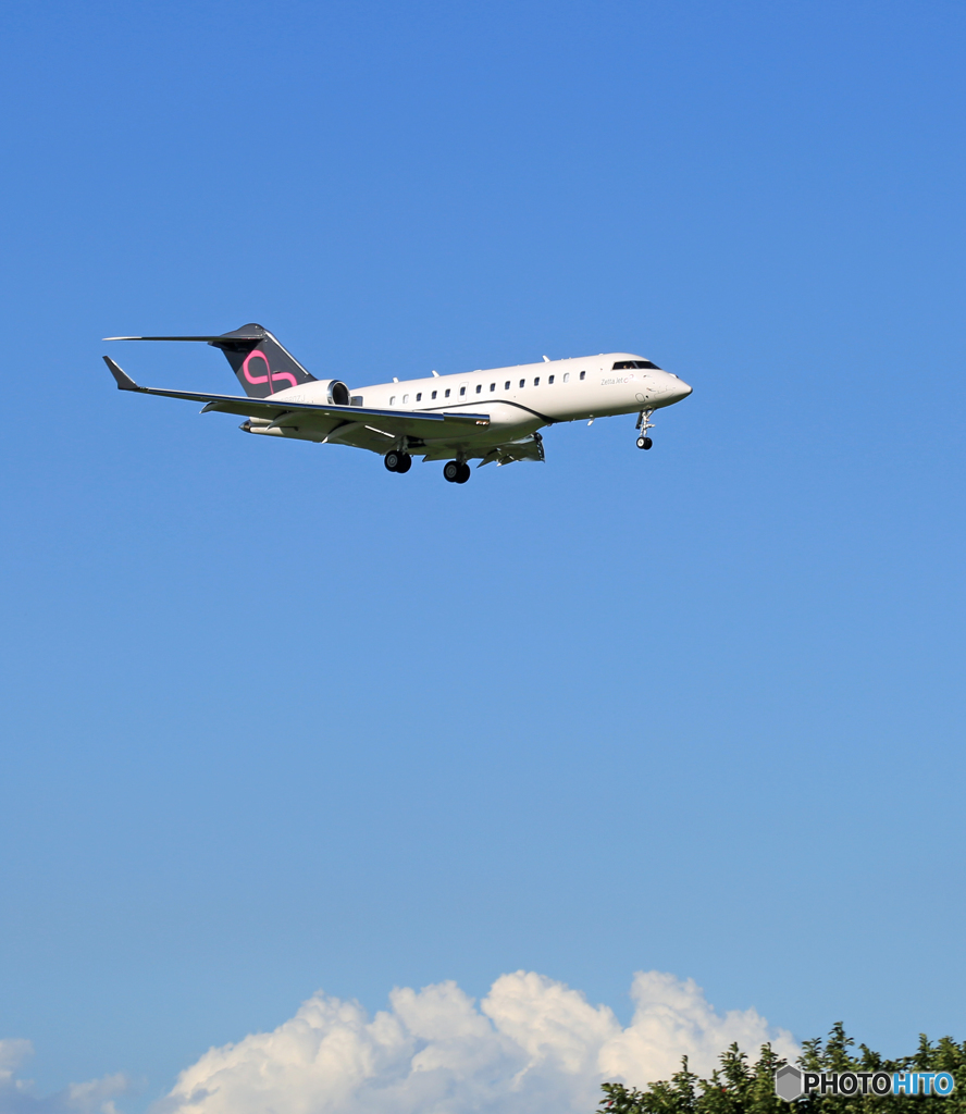 「はれ」Zetta Jet Bombardier BD-700 N880ZJ