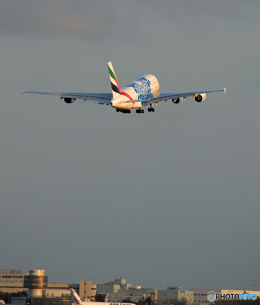 「ブルー」 EMIRATES 特別塗装(4) タッチアンド ゴー