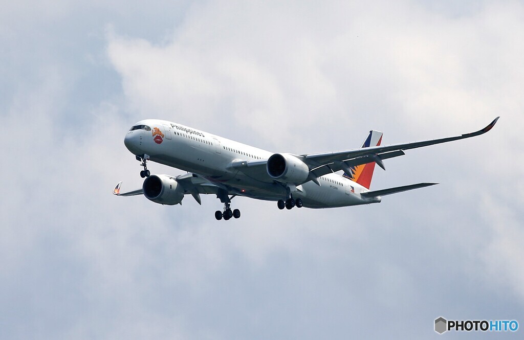 「曇り」Philippines A350-941 「Love 」 Landing