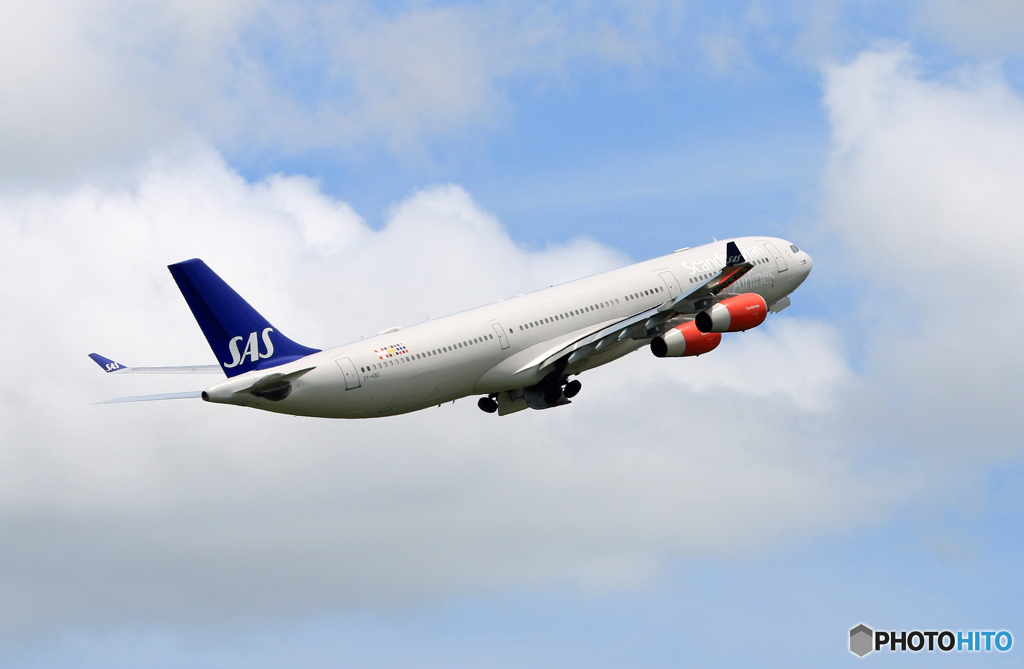 「すかい」 SAS A340-313 OY-KBC Takeoff 
