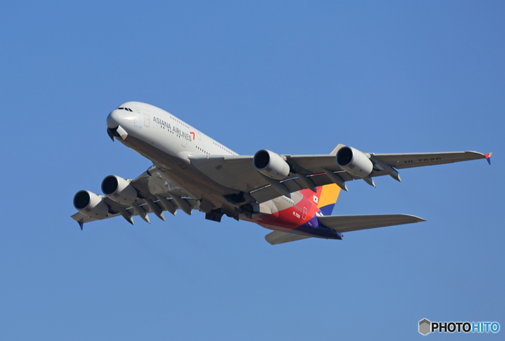 「青が好き」 ☮Asiana A380-841 HL7626✈出発です