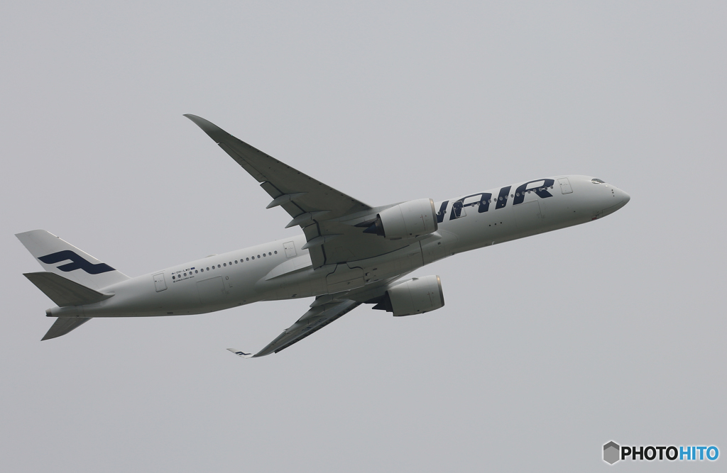 「曇り」 Finnair A350-941 OH-LWD Landing
