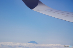 「スカイ」Lufthansa A350から富士山を見る？