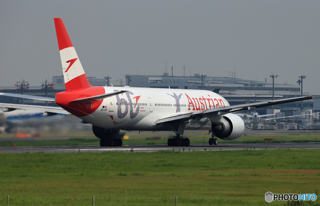 「群青」 Aistrian  777-2Q8 60th OE-LPF 飛ぶ