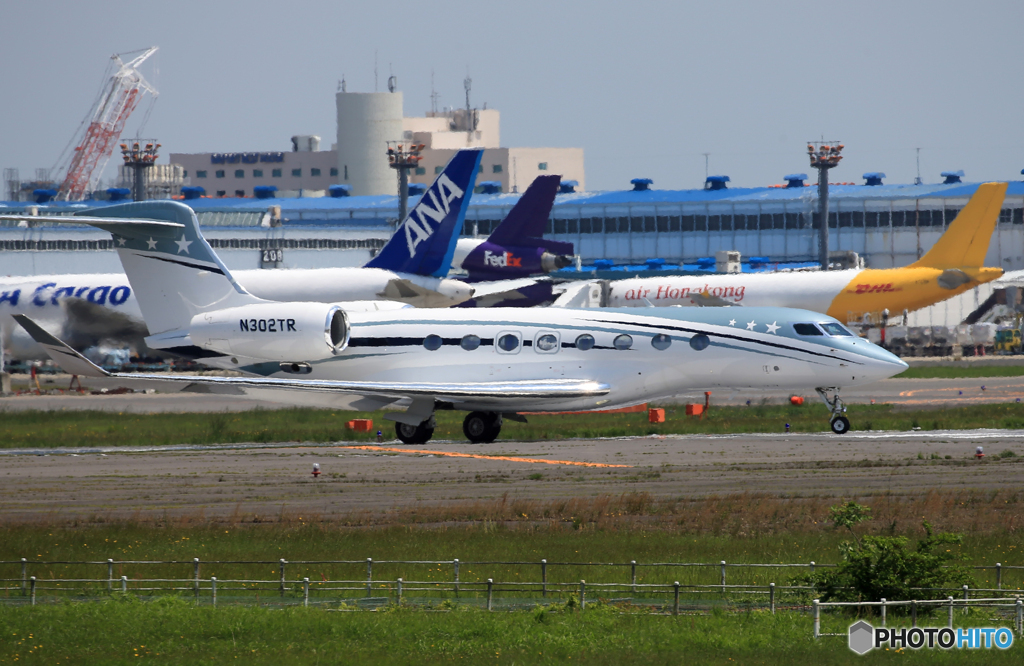 「晴れ」プライベートガルフG650 N802TR離陸します