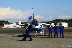 「青色が好き」 　ブルーインパルス儀式!!!