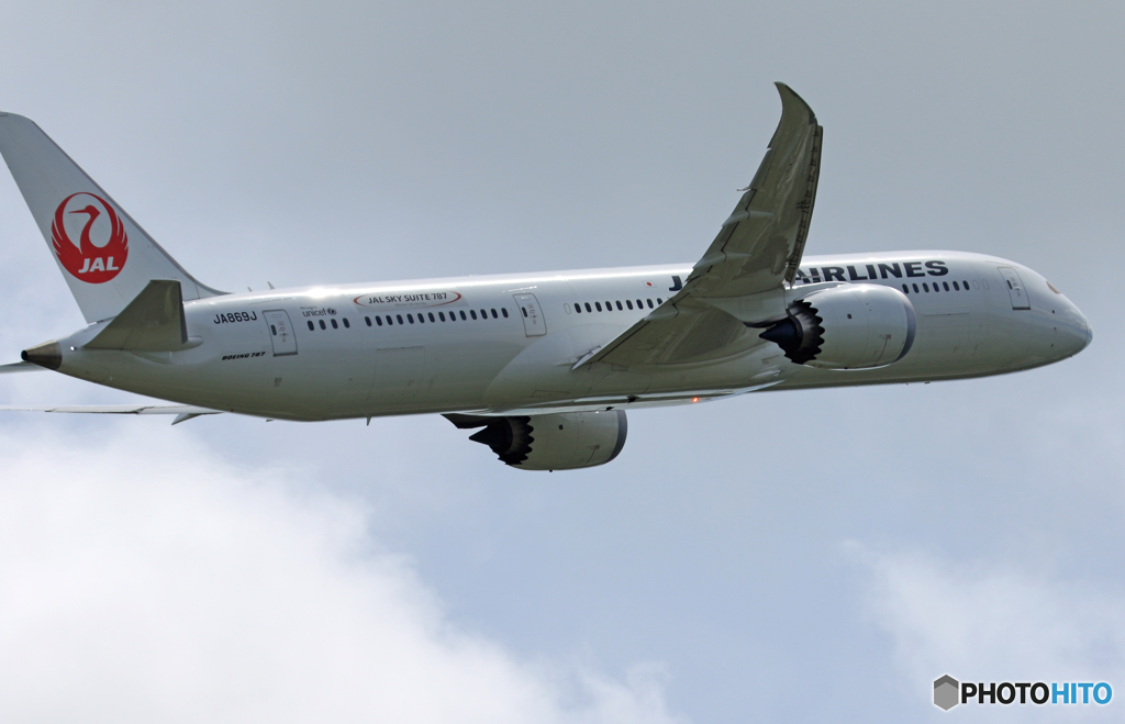「SKY」 JAL 787-9 JA869J 飛び立ちです