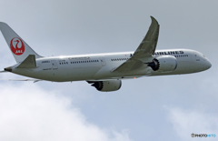「SKY」 JAL 787-9 JA869J 飛び立ちです
