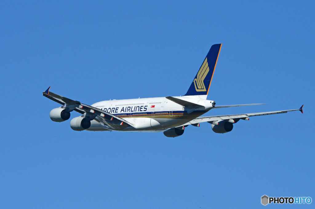 「青が大好き」☀ Singapore A380-841 9V-SKK出発です