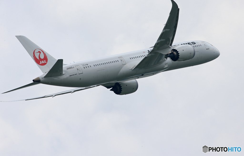 「くもり」JAL 787-9  JA865J Takeoff