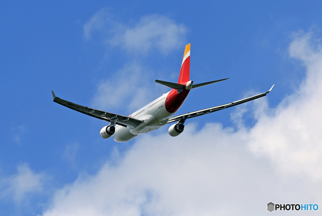 「青色が好き」 Iberia A330-202 EC-MNK出発 