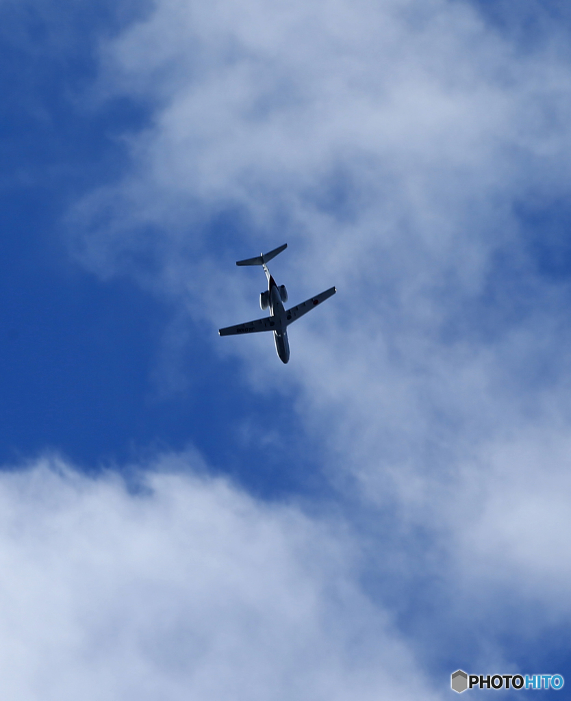 「群青色」国土交通省飛行試験機 飛行　早や～ぁ