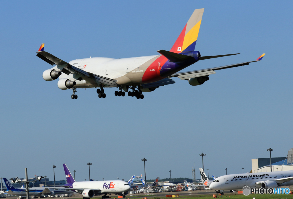 「青が大好き」 ASIANA 747-400 HL7421 Landing