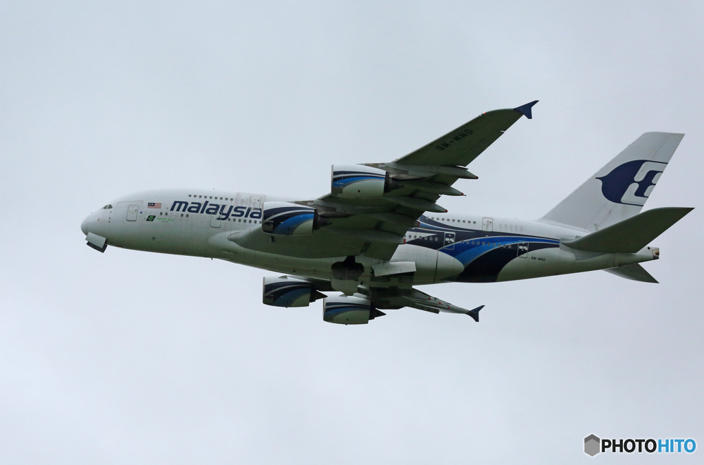 「☁」 Malaysia A380-841 9M-MND 出発