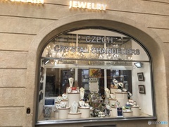 プラハ（１９６）クリスタル・ウインドSHOP