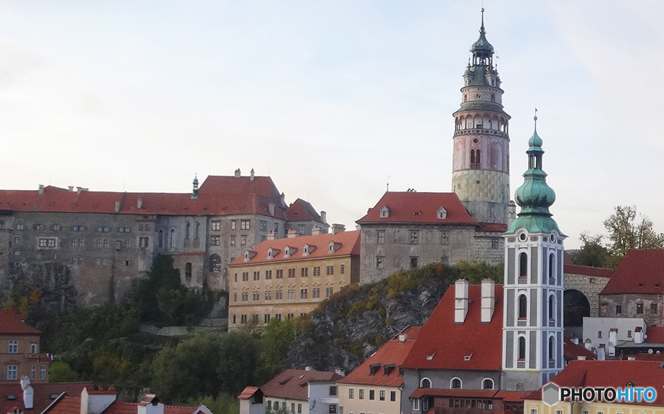 チェコ　(1137)   チェスキー・クルムロフ城の塔を観る　　