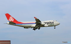 「青い空」が一番 Cargolux 747-400 LX-YCV 着陸 