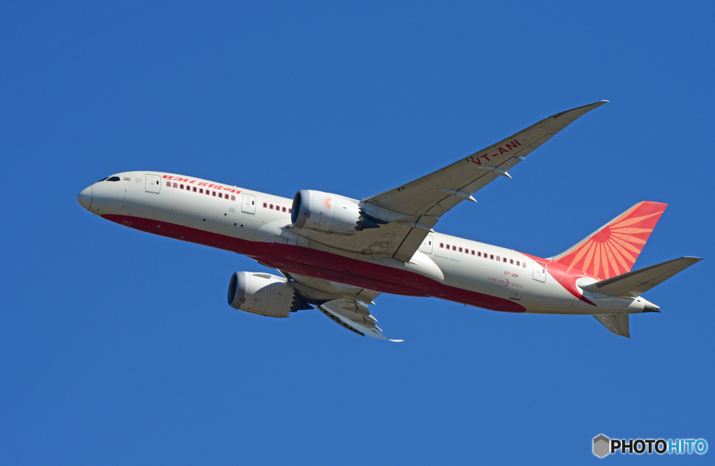 [青い空]　Air India 787-8 VT-ANI　Takeoff 